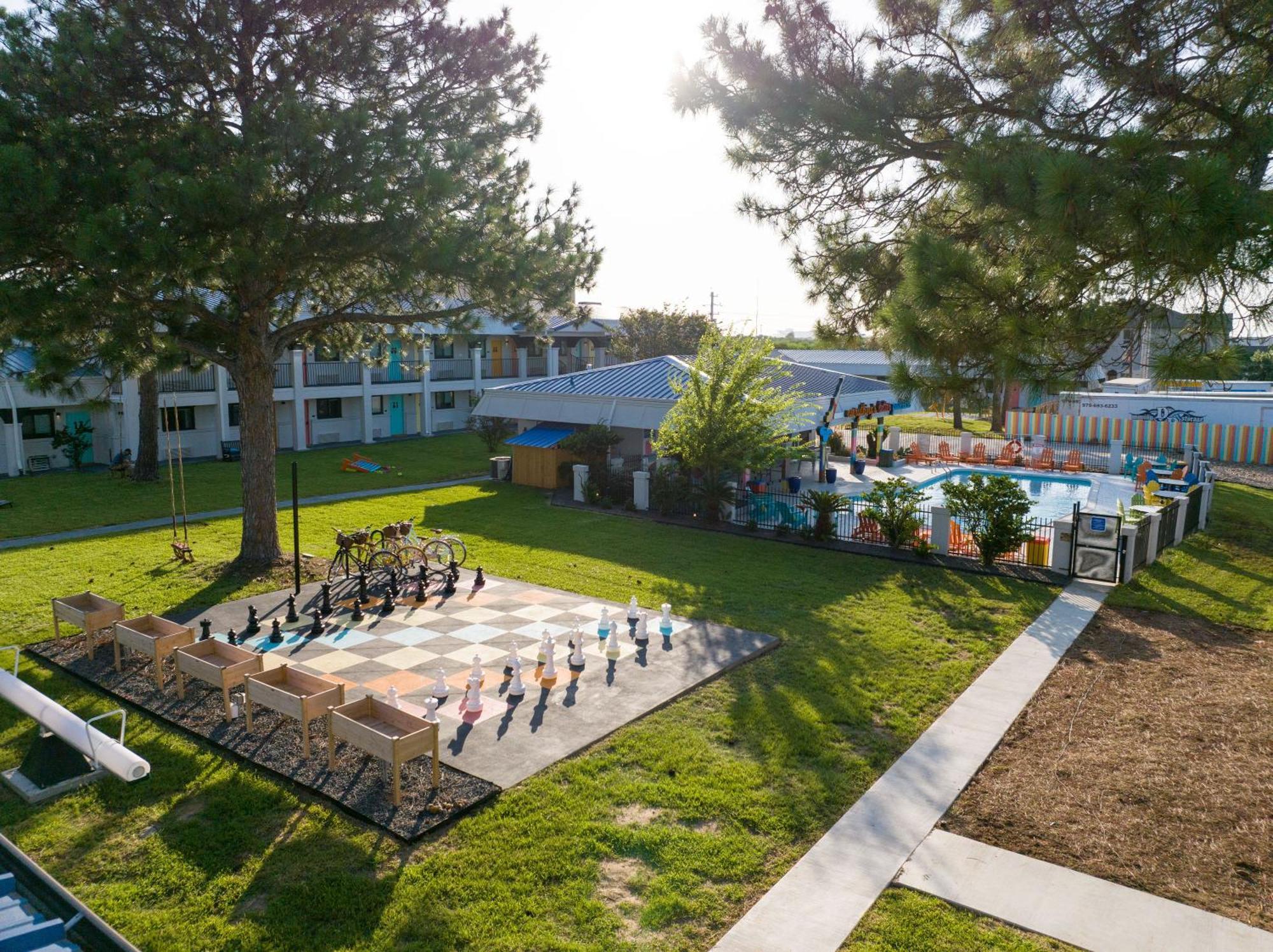Hotel Mccoy - Art, Libations, Pool Society College Station Exteriér fotografie